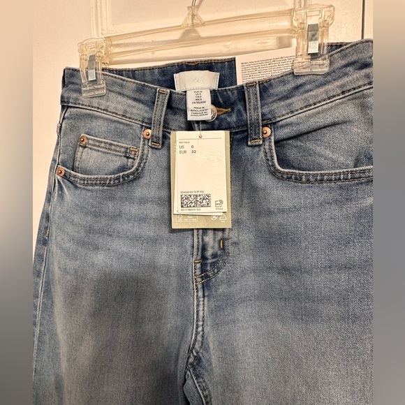 NWT H&M jeans - Picture 3 of 6